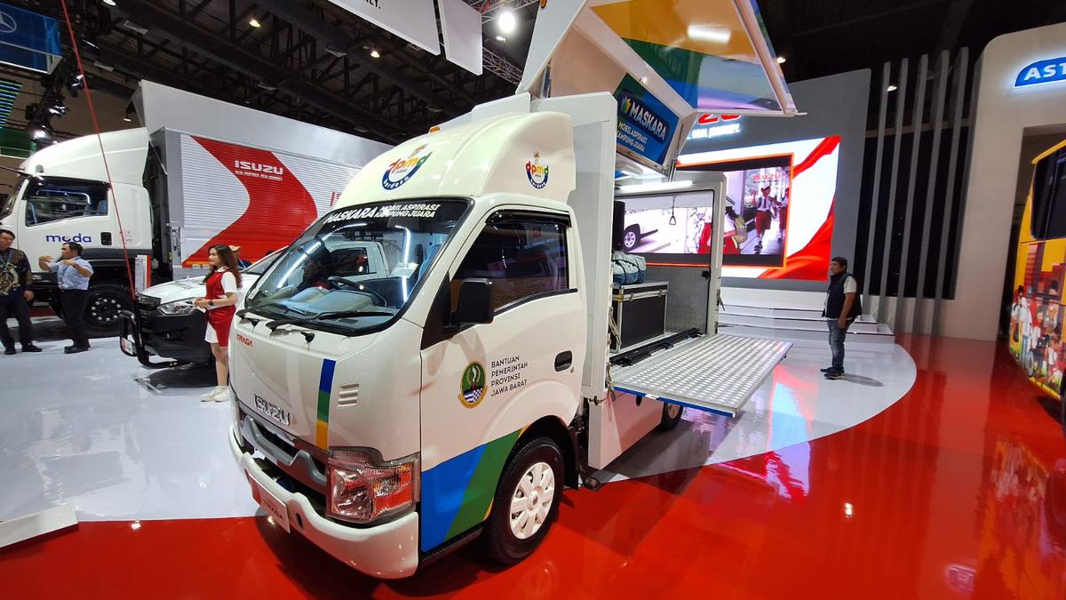 Mejeng di Giicomvec 2024, Isuzu Hadirkan Bus Sekolah Difabel hingga Mobil Pertambangan