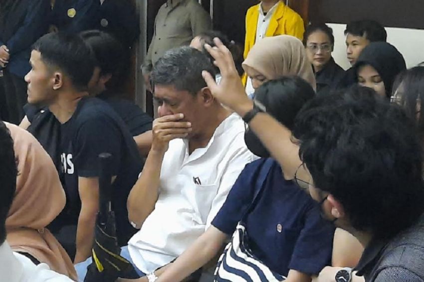 Ayah Angger Dimas Nangis Tak Sanggup Dengar Keterangan Saksi di Sidang Kematian Dante