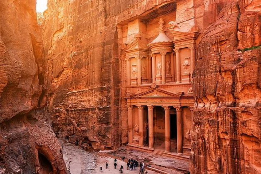 Arkeolog Temukan Makam Rahasia di Petra, Mirip Setting Film Indiana Jones